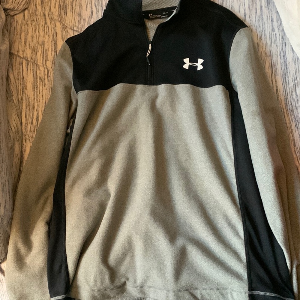 Under armour fleece mens jacket. Size large